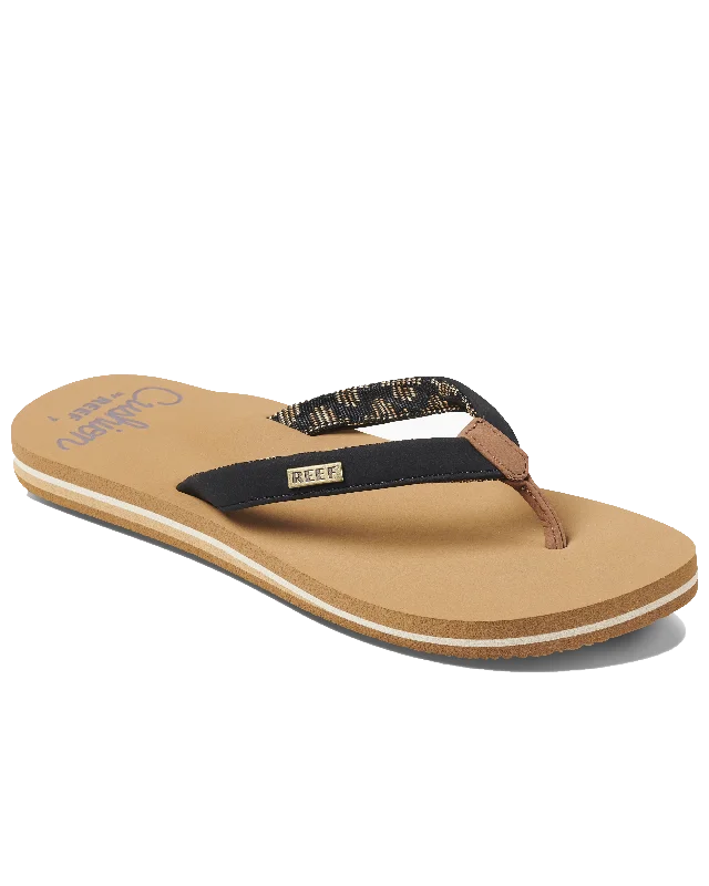 Cushion Sands Flip Flops in Black & Tan