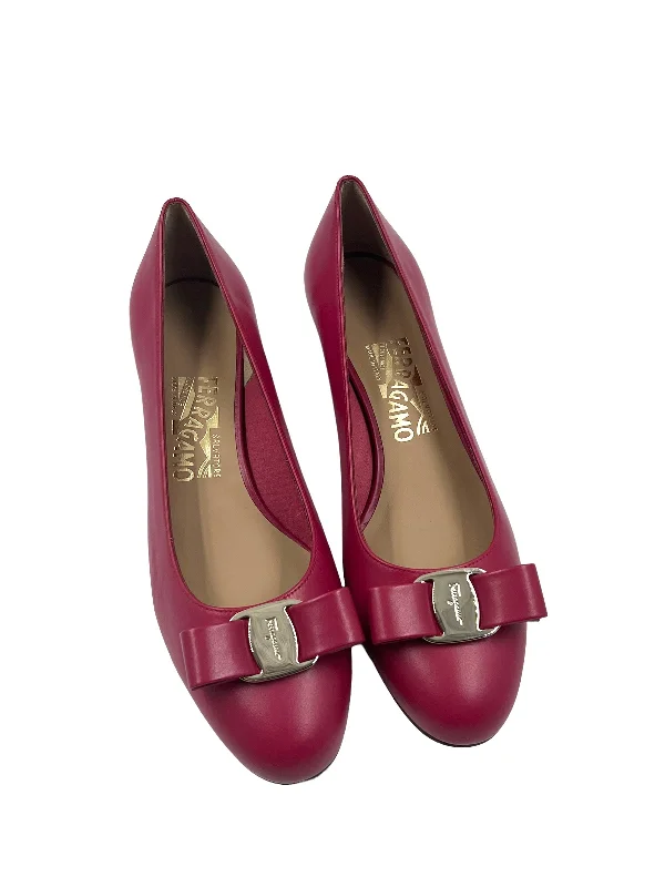 Ferragamo Size 7.5 Red Leather Vara Bow Flats