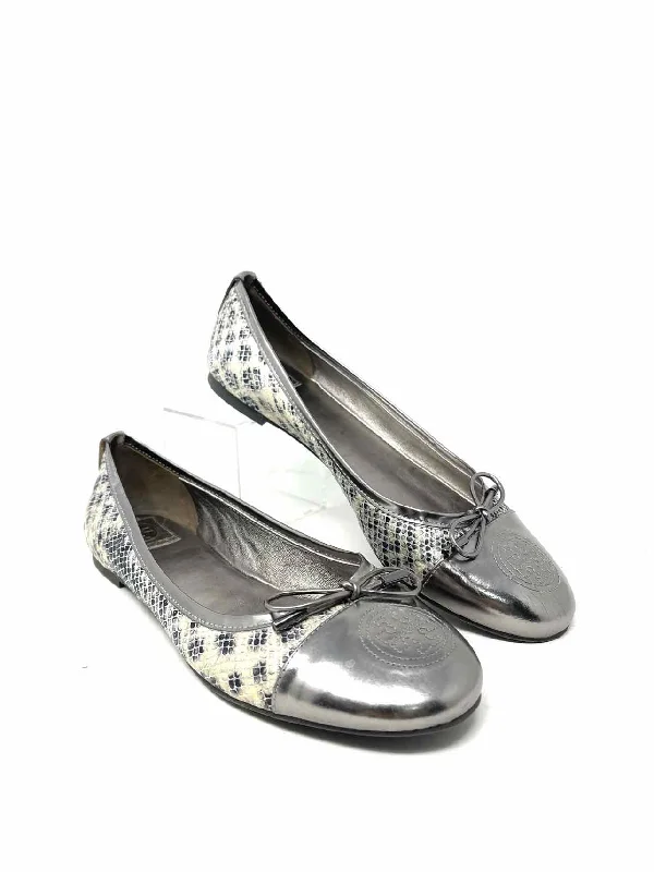 Tory Burch Size 10 Silver/Cream Reptile Paneled Designer Flats