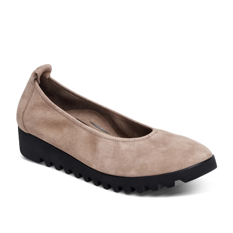 Brianna Womens Taupe