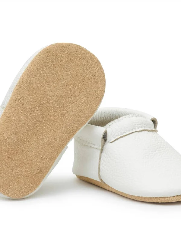 Fringeless Baby Moccasins - Leather Baby Shoes (Seashell)