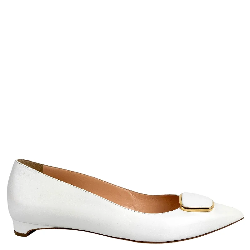 Rupert Sanderson Bedfa Pebble Flats in White